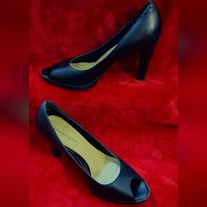 Maripe Black Leather Peep-Toe Pumps - Size 6